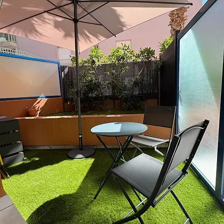 Appartement Joli T2 à Port Fréjus, Et Commerces à Pied *