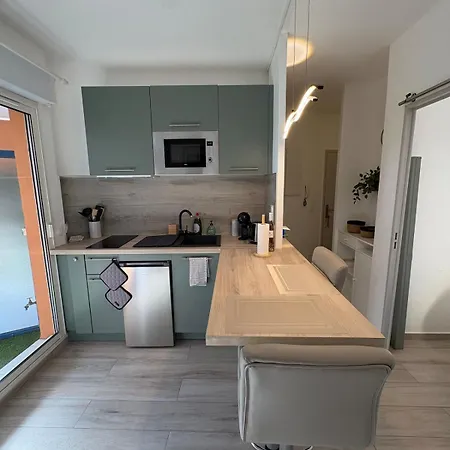 Appartement Joli T2 à Port Fréjus, Et Commerces à Pied Fréjus
