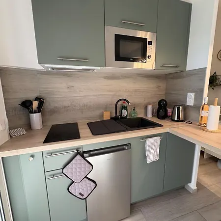 Joli T2 à Port Fréjus, Et Commerces à Pied Appartement Fréjus